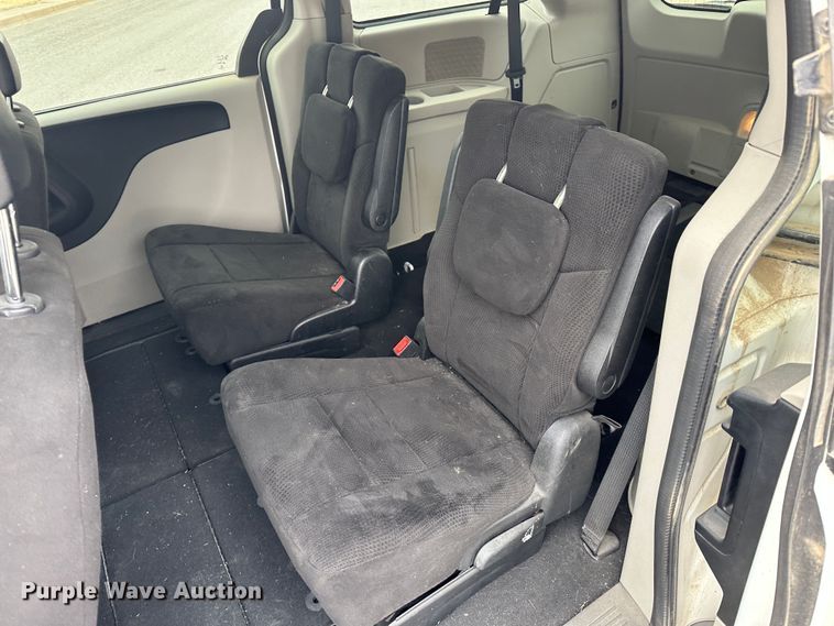 image for item LT9243 2013 Dodge Caravan  van