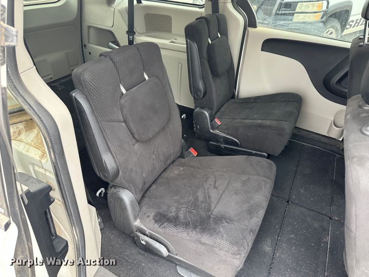 image for item LT9243 2013 Dodge Caravan  van