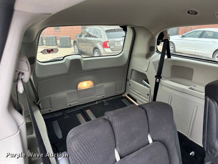 image for item LT9243 2013 Dodge Caravan  van