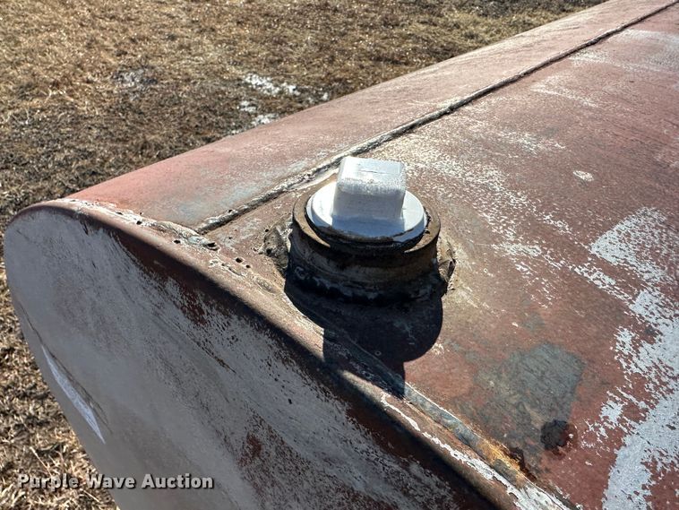image for item LT9332 500 gallon fuel tank