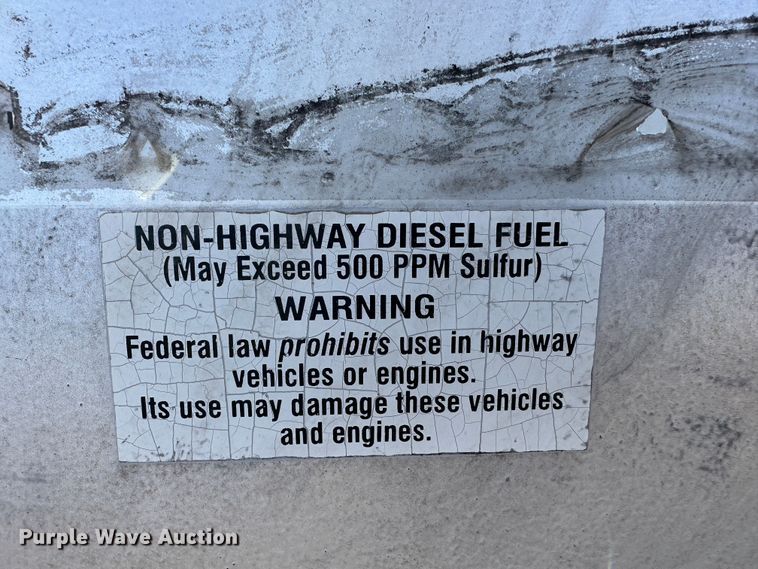 image for item LT9332 500 gallon fuel tank