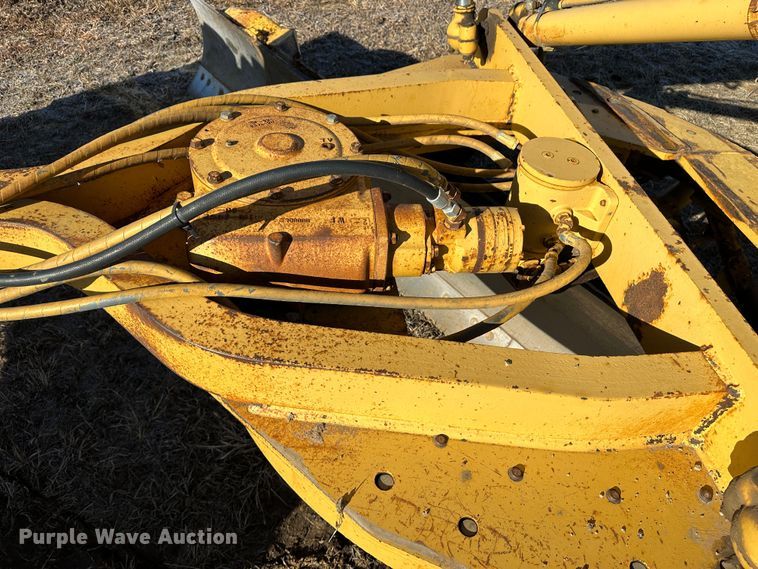 image for item LT9333 1997 Caterpillar 140H  motor grader