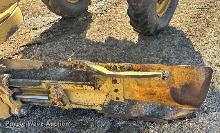 image for item LT9333 1997 Caterpillar 140H  motor grader