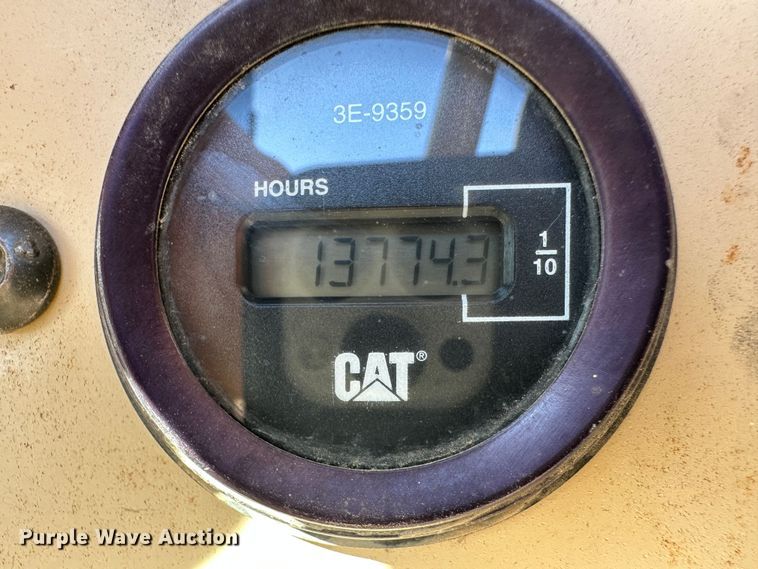 image for item LT9333 1997 Caterpillar 140H  motor grader