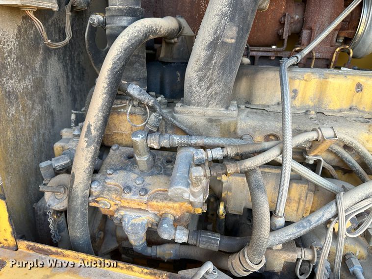 image for item LT9333 1997 Caterpillar 140H  motor grader