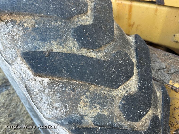 image for item LT9333 1997 Caterpillar 140H  motor grader