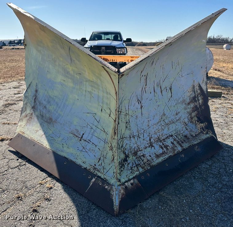 image for item LT9334 V-plow