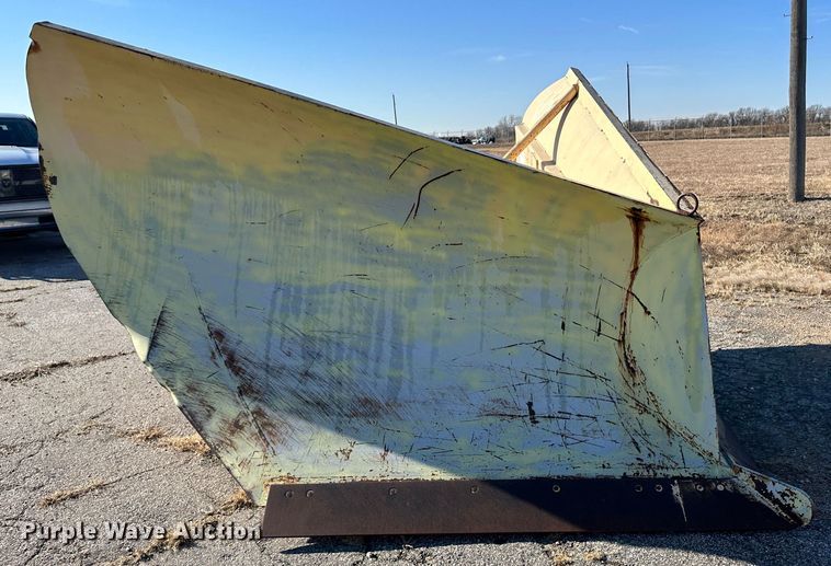 image for item LT9334 V-plow