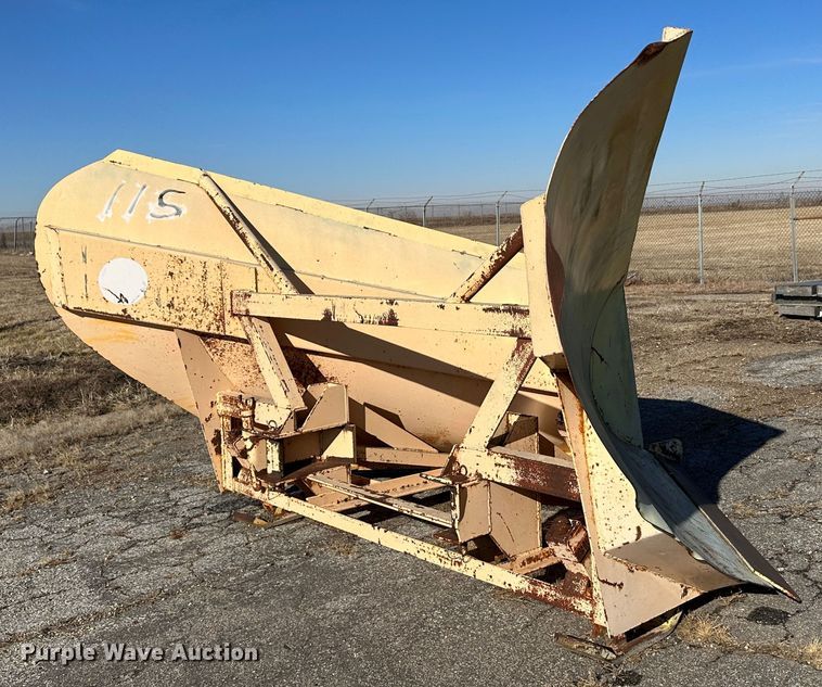 image for item LT9334 V-plow