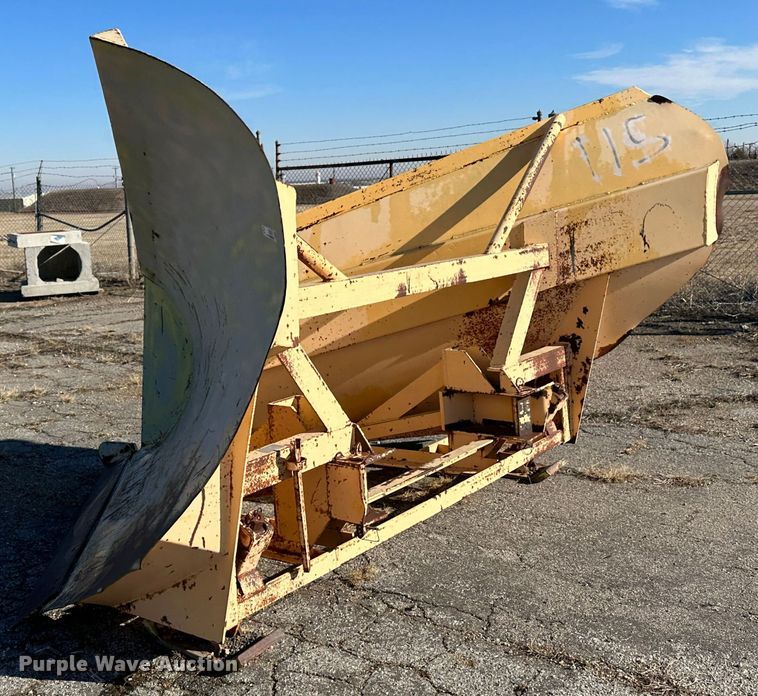 image for item LT9334 V-plow