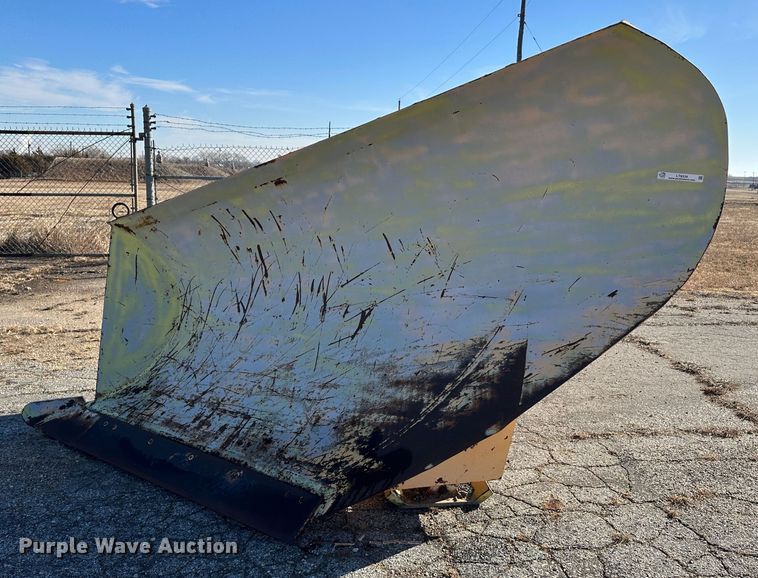 image for item LT9334 V-plow