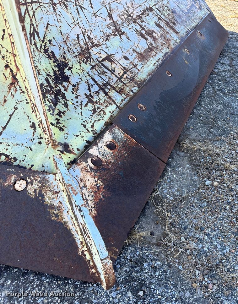 image for item LT9334 V-plow