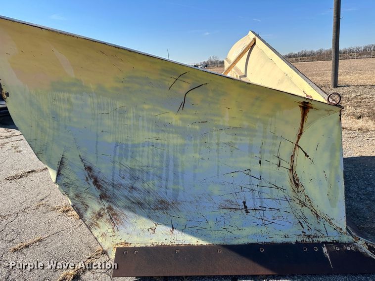 image for item LT9334 V-plow