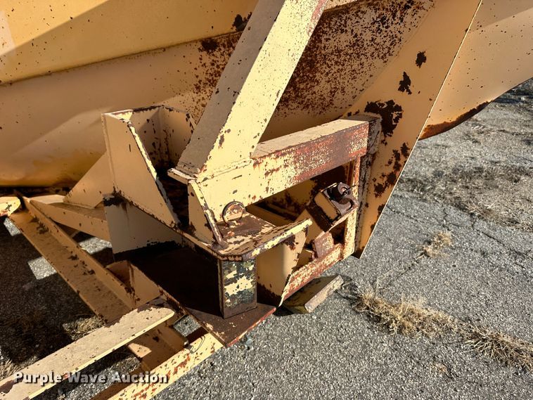 image for item LT9334 V-plow