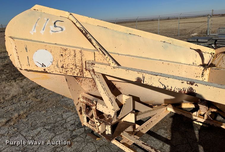 image for item LT9334 V-plow