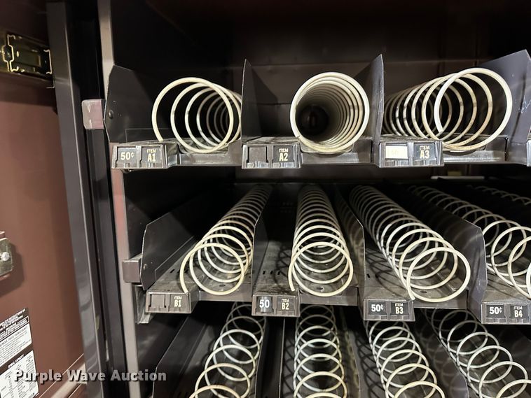 image for item LT9335 Snacktron  vending machine