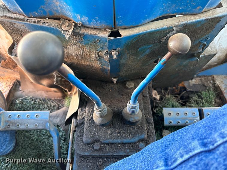 image for item LT9404 1973 Ford 3000  tractor