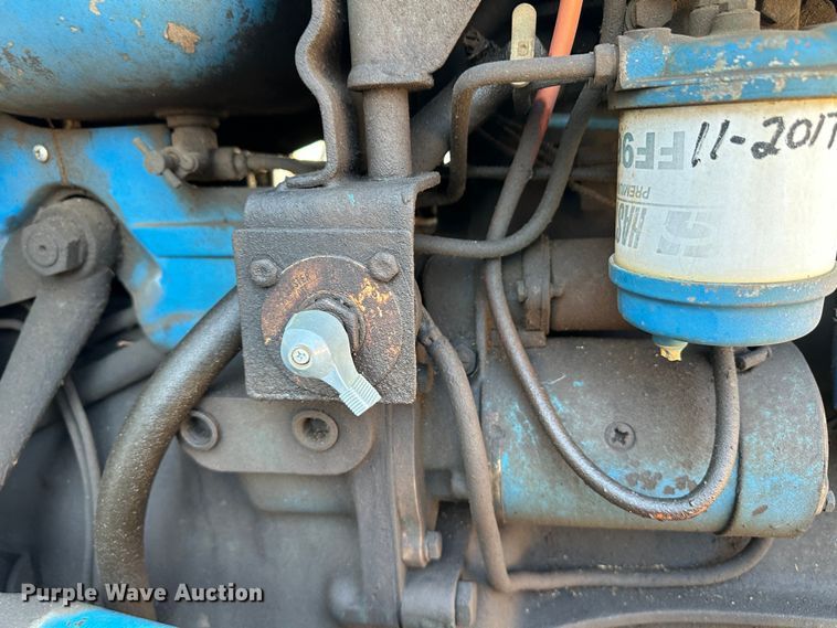 image for item LT9404 1973 Ford 3000  tractor