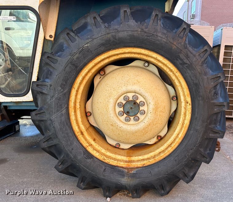 image for item LT9404 1973 Ford 3000  tractor