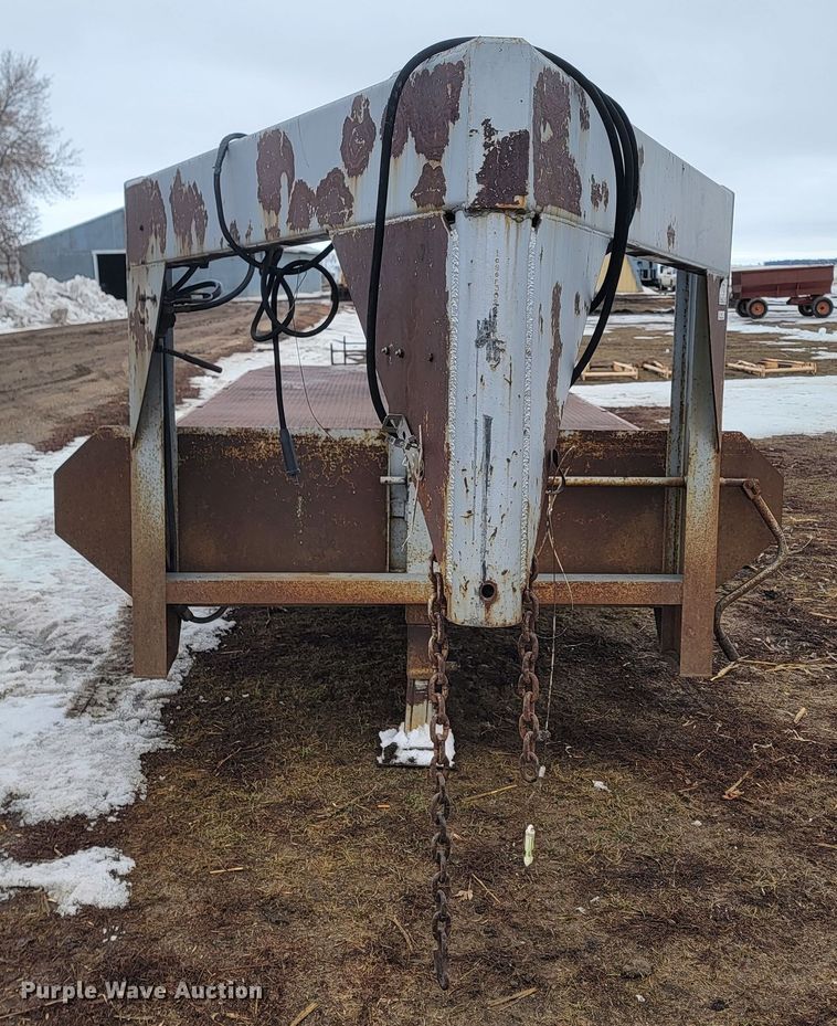 image for item LV9309 1993 Custom Fabricators  equipment trailer