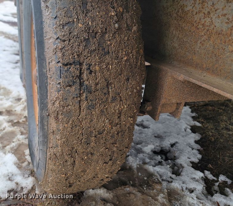 image for item LV9309 1993 Custom Fabricators  equipment trailer