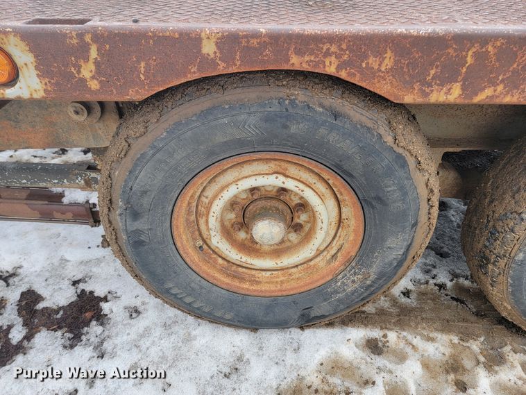 image for item LV9309 1993 Custom Fabricators  equipment trailer