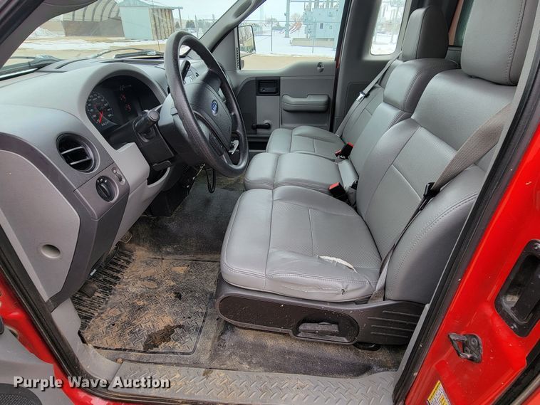 image for item LV9332 2007 Ford F150 XL  pickup truck