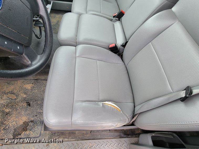 image for item LV9332 2007 Ford F150 XL  pickup truck