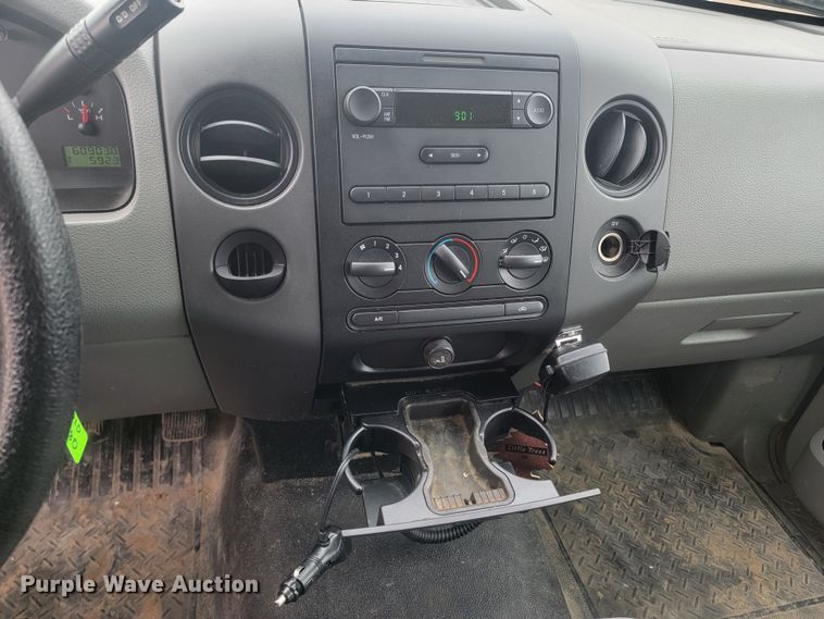 image for item LV9332 2007 Ford F150 XL  pickup truck