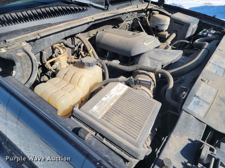 image for item LV9333 2005  Chevrolet Silverado 2500  Ext. Cab pickup truck