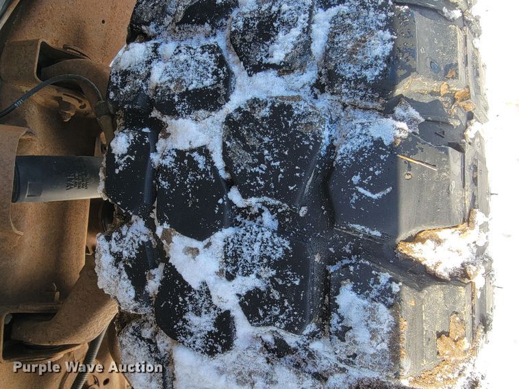 image for item LV9333 2005  Chevrolet Silverado 2500  Ext. Cab pickup truck