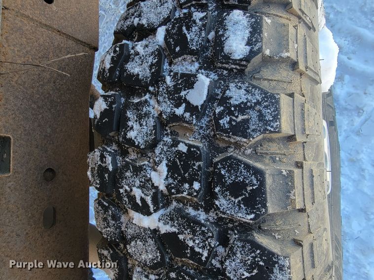 image for item LV9333 2005  Chevrolet Silverado 2500  Ext. Cab pickup truck