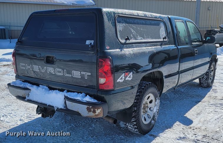 image for item LV9334 2006 Chevrolet Silverado 1500  Ext. Cab pickup truck