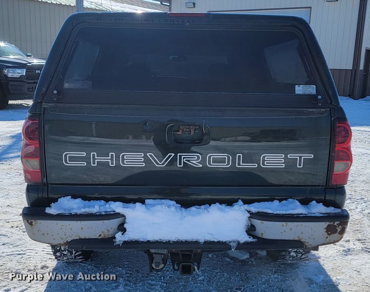 image for item LV9334 2006 Chevrolet Silverado 1500  Ext. Cab pickup truck