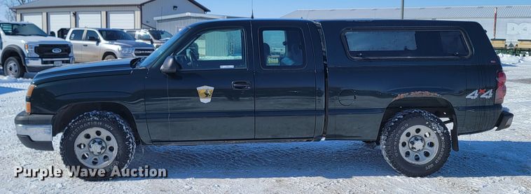 image for item LV9334 2006 Chevrolet Silverado 1500  Ext. Cab pickup truck