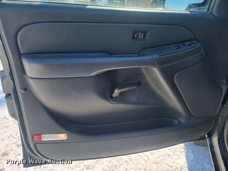 image for item LV9334 2006 Chevrolet Silverado 1500  Ext. Cab pickup truck