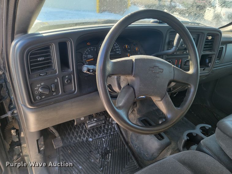 image for item LV9334 2006 Chevrolet Silverado 1500  Ext. Cab pickup truck