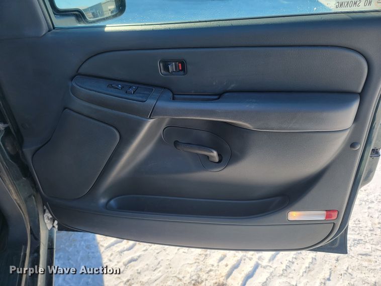 image for item LV9334 2006 Chevrolet Silverado 1500  Ext. Cab pickup truck