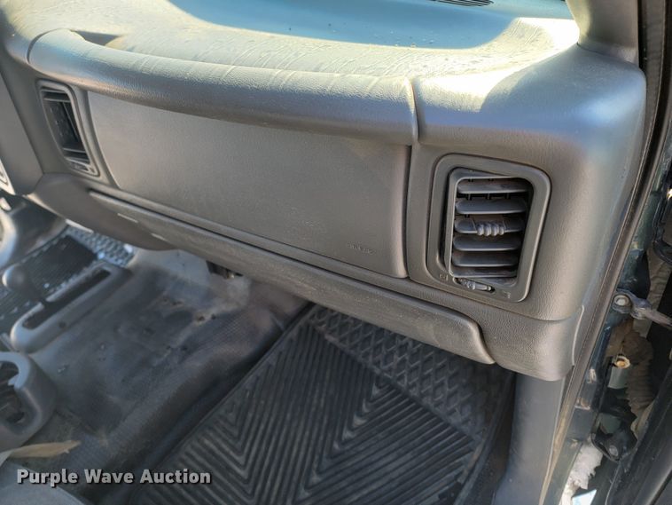 image for item LV9334 2006 Chevrolet Silverado 1500  Ext. Cab pickup truck