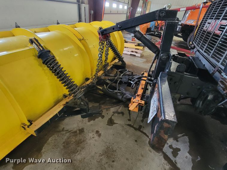 image for item LV9353 2001 GMC C8500  dump truck