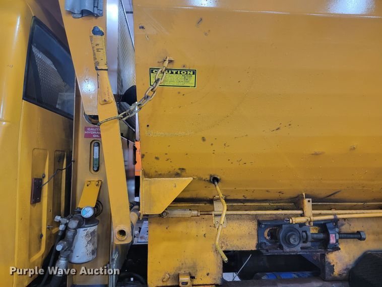 image for item LV9353 2001 GMC C8500  dump truck