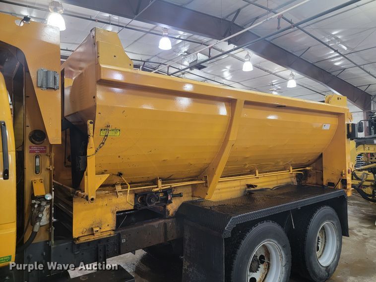 image for item LV9353 2001 GMC C8500  dump truck