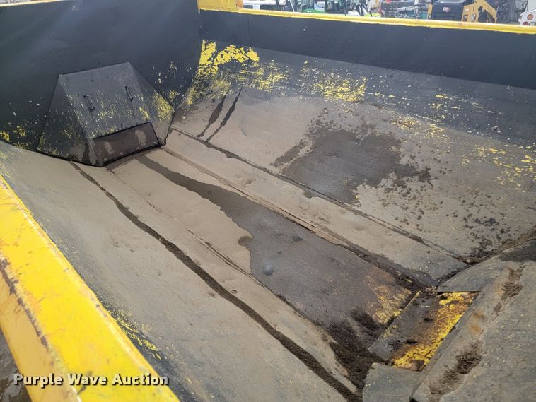 image for item LV9353 2001 GMC C8500  dump truck