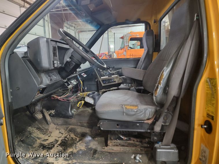 image for item LV9353 2001 GMC C8500  dump truck