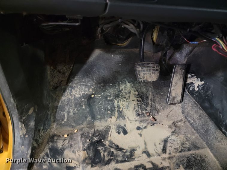 image for item LV9353 2001 GMC C8500  dump truck