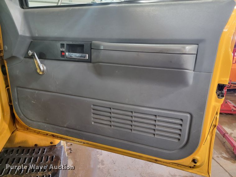 image for item LV9353 2001 GMC C8500  dump truck