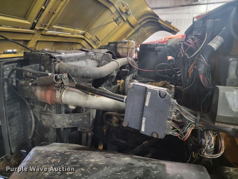 image for item LV9353 2001 GMC C8500  dump truck