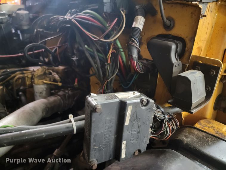 image for item LV9353 2001 GMC C8500  dump truck