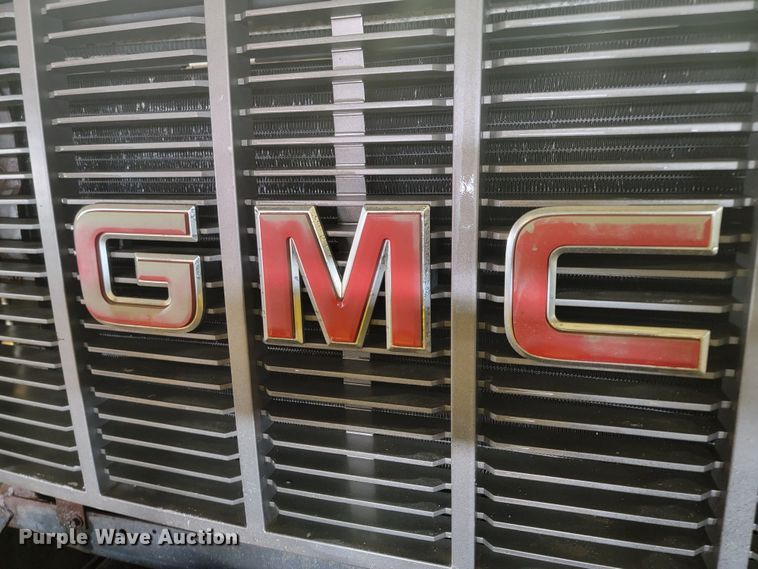 image for item LV9353 2001 GMC C8500  dump truck