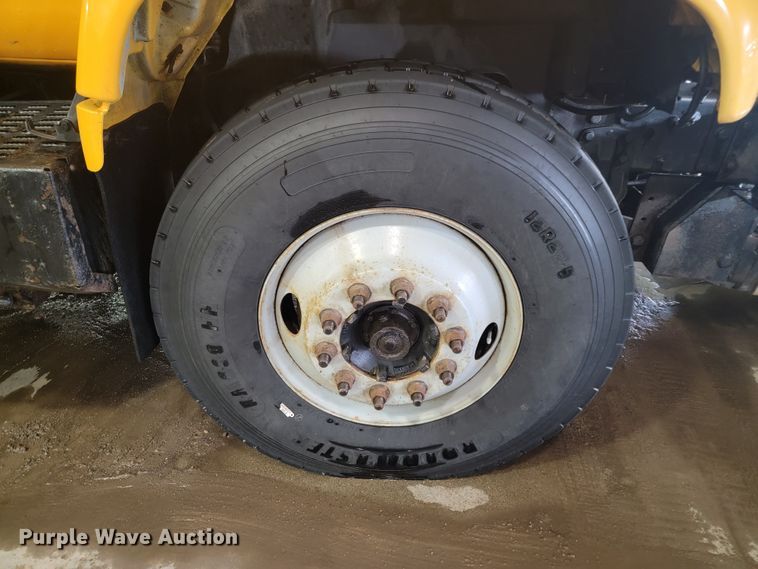 image for item LV9353 2001 GMC C8500  dump truck